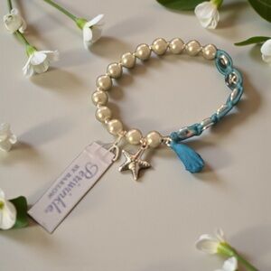 Periwinkle by Barlow Pearl Bracelet with Star Charm stretchy new with tags